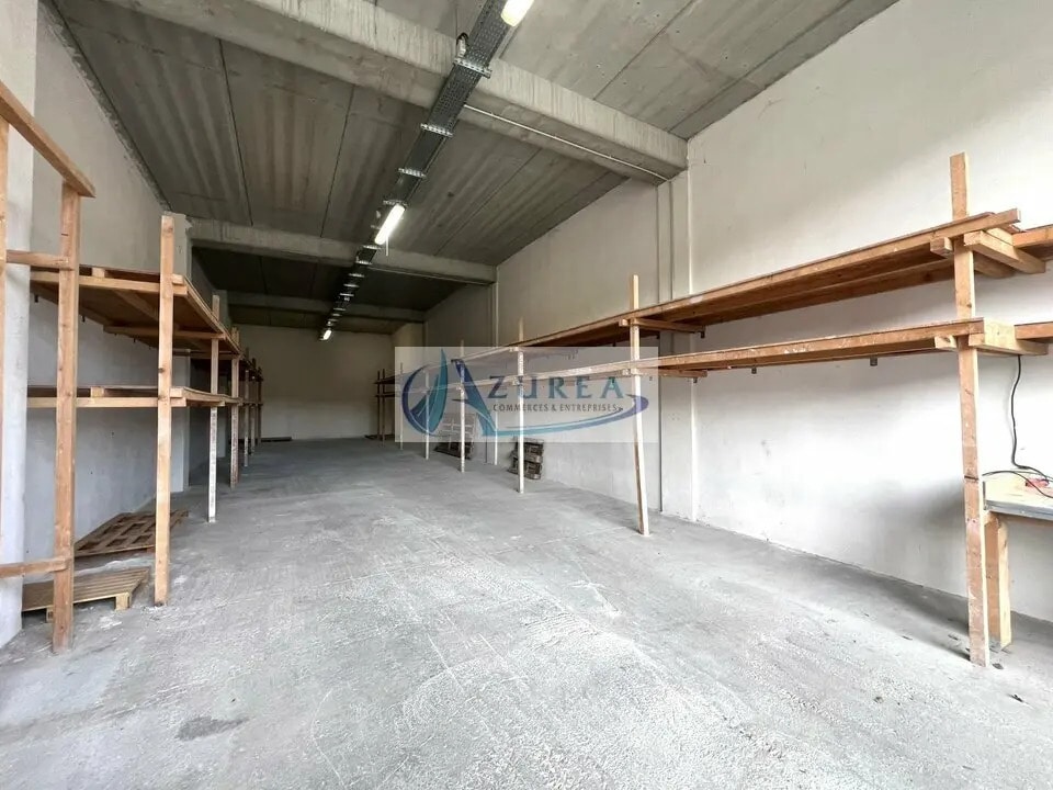 Industriel/Logistique dans Mougins à louer Photo de l’immeuble– Image 1 sur 5