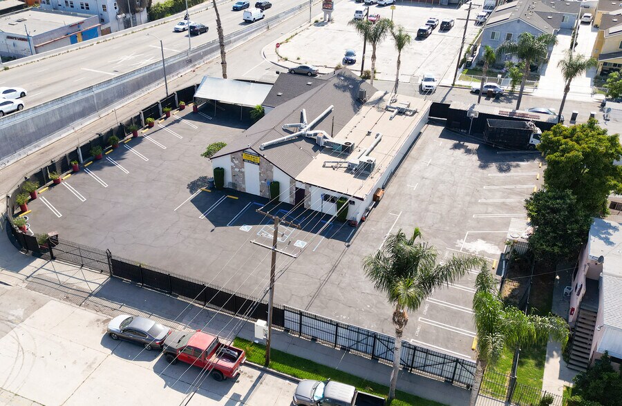 147 E Rosecrans Ave, Compton, CA à vendre - Photo de l’immeuble – Image 2 sur 29