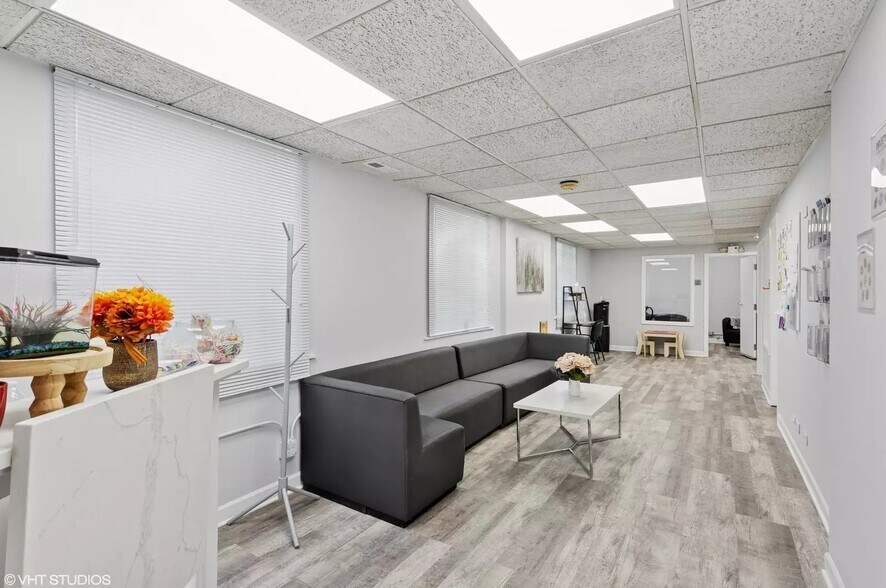 1335 Dodge Ave, Evanston, IL à vendre - Photo intérieure – Image 3 sur 23