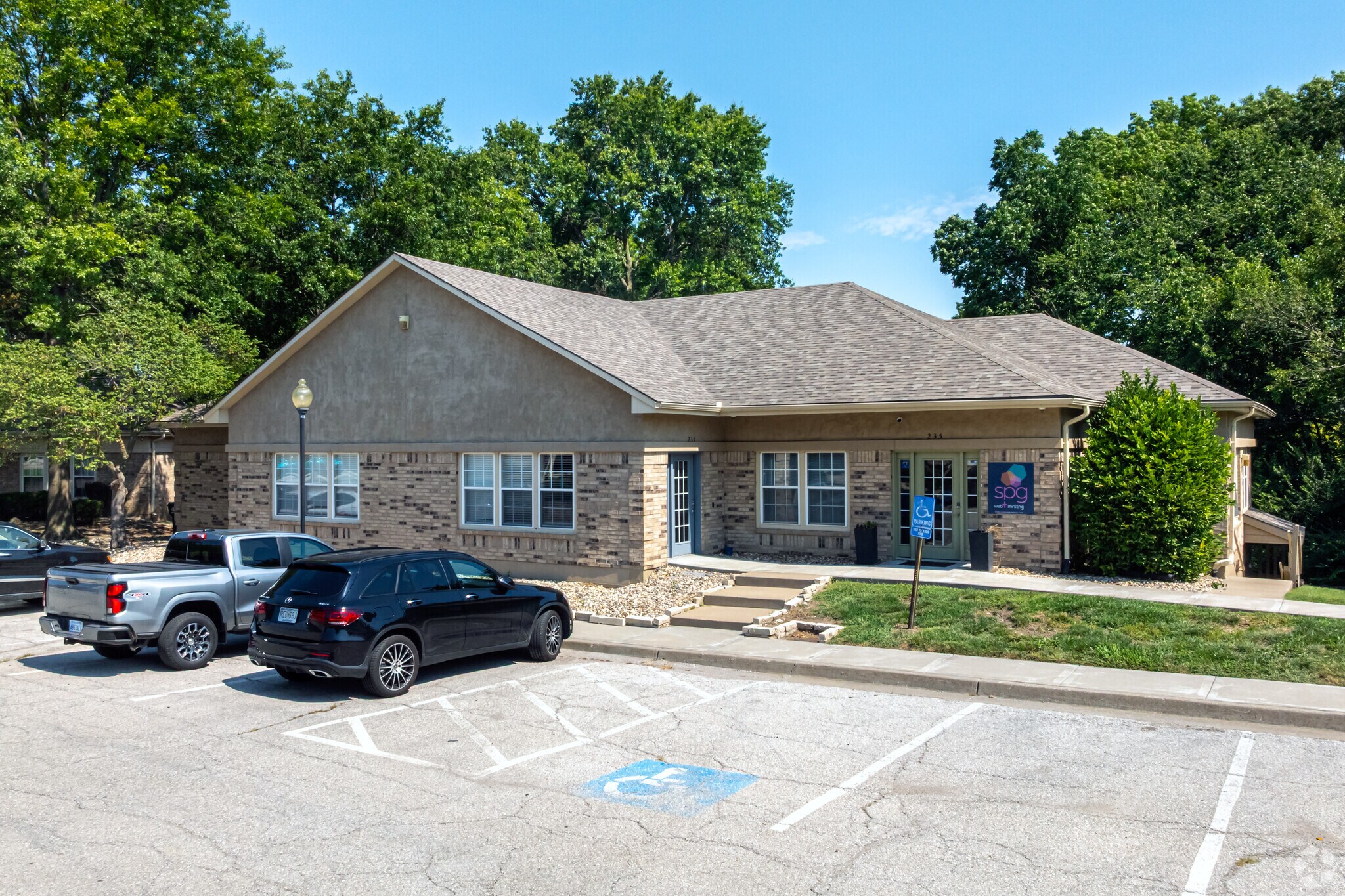 231-235 SW Noel St, Lee's Summit, MO à louer Photo de l’immeuble– Image 1 sur 5