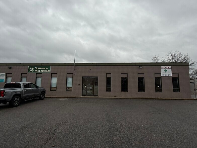 50 Minnesota Ave, Warwick, RI à louer - Photo de l’immeuble – Image 2 sur 12