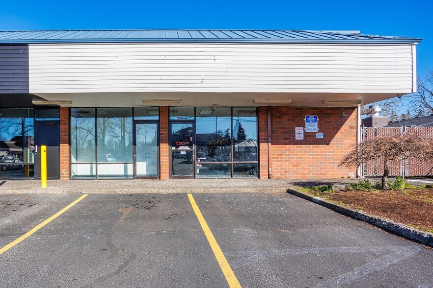 8201 SE Powell Blvd, Portland, OR à louer - Photo principale – Image 1 sur 7