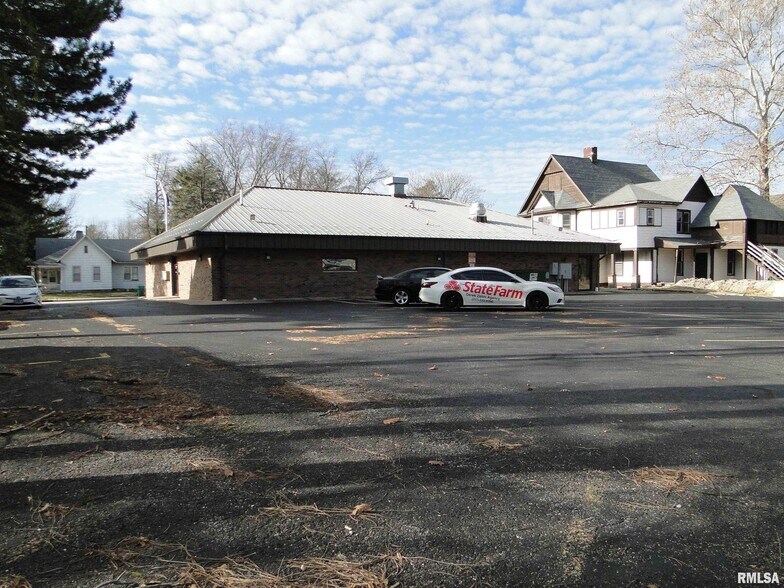 509 N Lafayette St, Macomb, IL à vendre - Photo de l’immeuble – Image 3 sur 8
