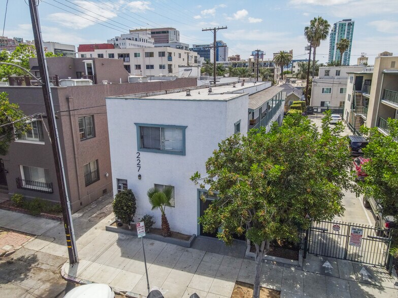 227 Lime Ave, Long Beach, CA à vendre - Photo principale – Image 1 sur 14
