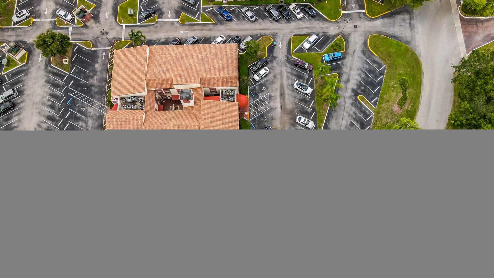 7777 N University Dr, Tamarac, FL 33321 - Lot 201 - - Photo intérieure - Image 2 of 56
