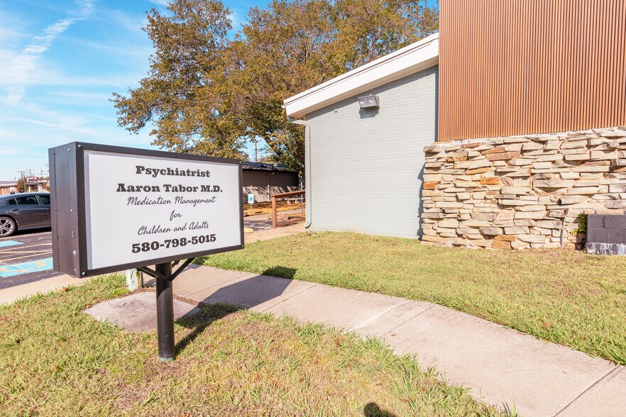 Medical Office portefeuille de 2 biens à vendre sur LoopNet.fr - Photo de l’immeuble – Image 3 sur 36