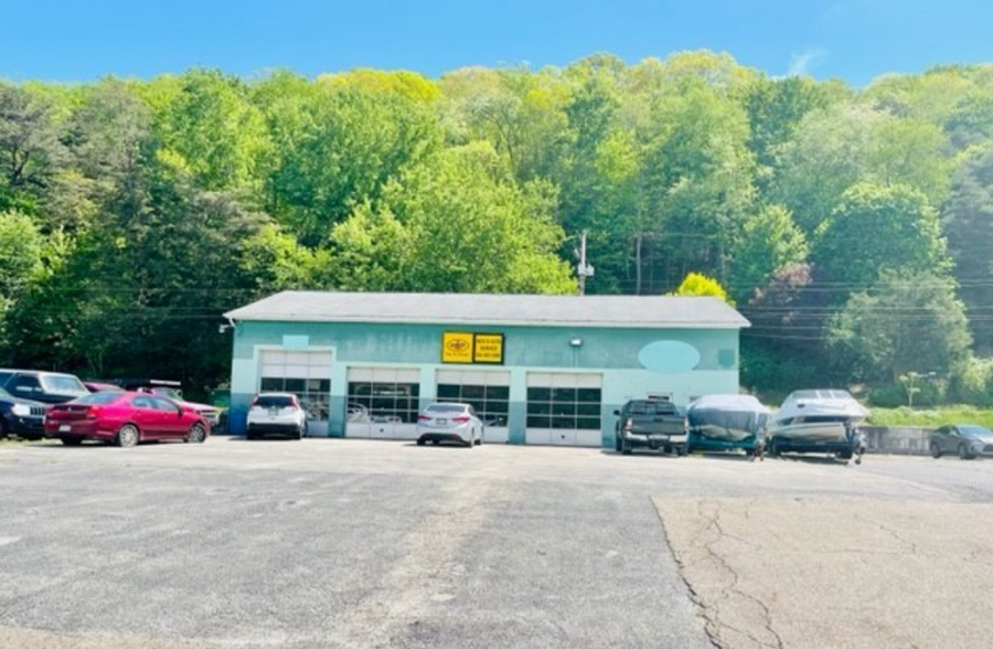 1120-1130 N Chester St, New Cumberland, WV à vendre - Photo de l’immeuble – Image 1 sur 3