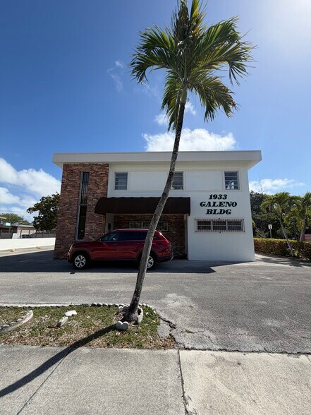 1933 SW 27th Ave, Miami, FL à louer - Photo de l’immeuble – Image 3 sur 18