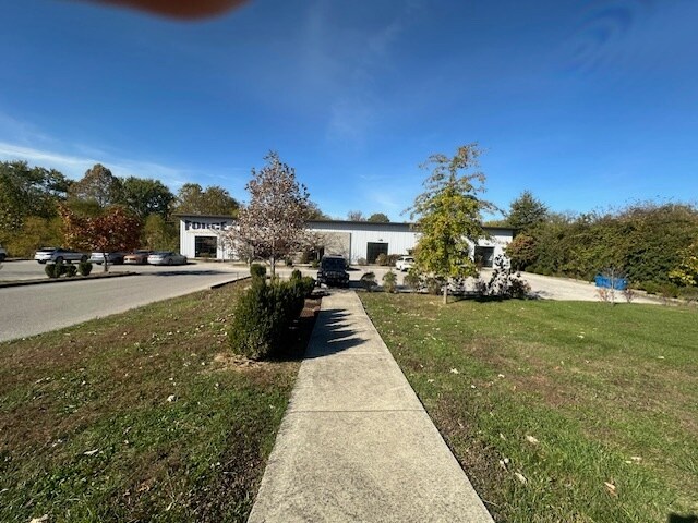 3000-3070 S Walnut St, Bloomington, IN à vendre - Photo de l’immeuble – Image 2 sur 2