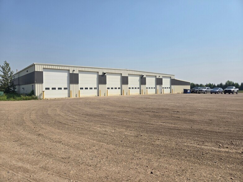 28244 Hwy 590, Red Deer County, AB à vendre - Photo de l’immeuble – Image 2 sur 63