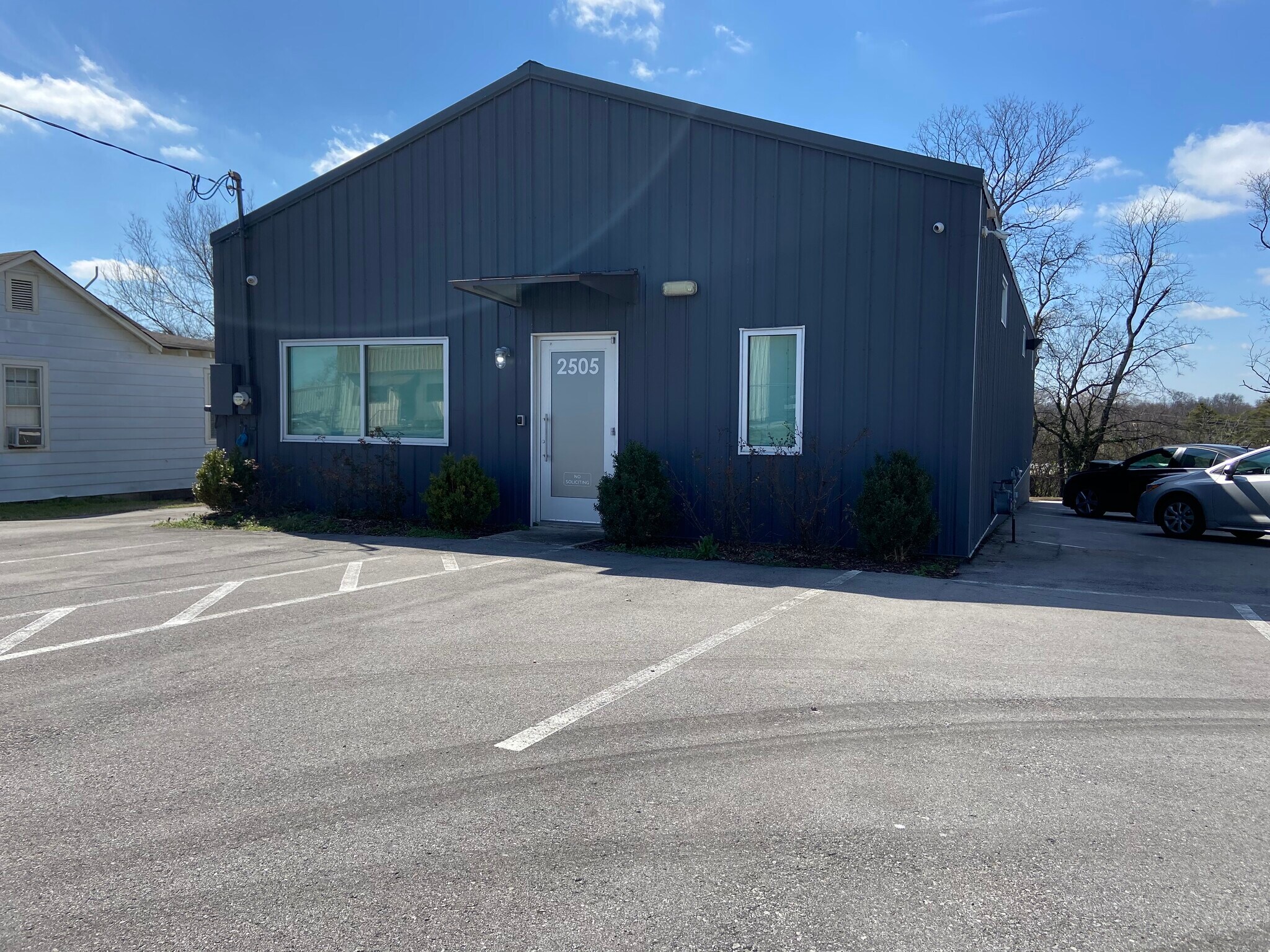 2505 Eugenia Ave, Nashville, TN à louer Photo principale– Image 1 sur 7