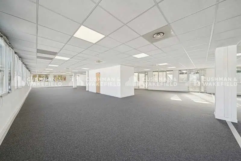 7 Avenue Andre Roussin, Marseille à louer - Photo de l’immeuble – Image 3 sur 14