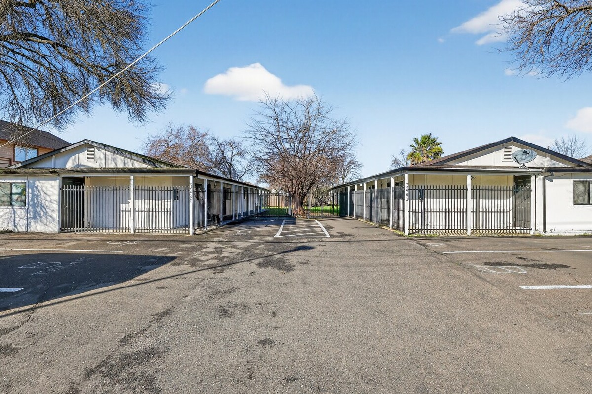 3441-3445 Altos Ave, Sacramento, CA à vendre Photo de l’immeuble– Image 1 sur 36