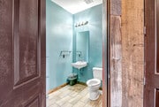 5_Level I, Half Bathroom