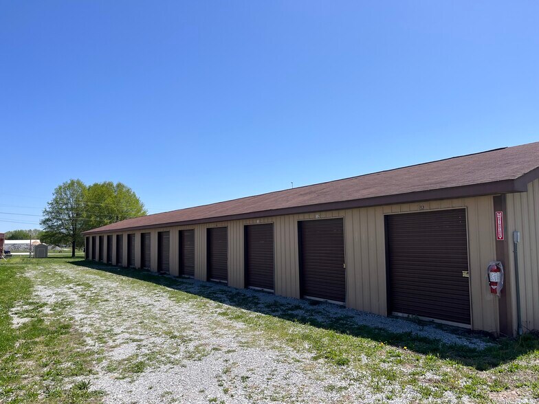 170 Dogwood Street, Henry, TN à vendre - Photo de l’immeuble – Image 2 sur 10