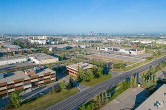 2711 39th Ave NE, Calgary, AB - VUE AÉRIENNE  vue de carte - Image1