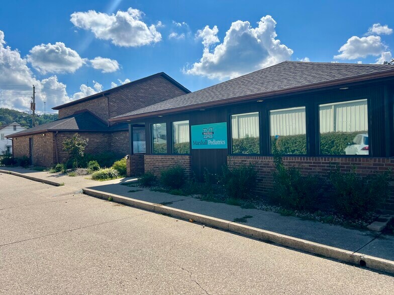 2915 3rd Ave, Huntington, WV à louer - Photo de l’immeuble – Image 3 sur 4