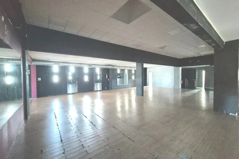 Bureau dans Agde à louer - Photo de l’immeuble – Image 3 sur 7