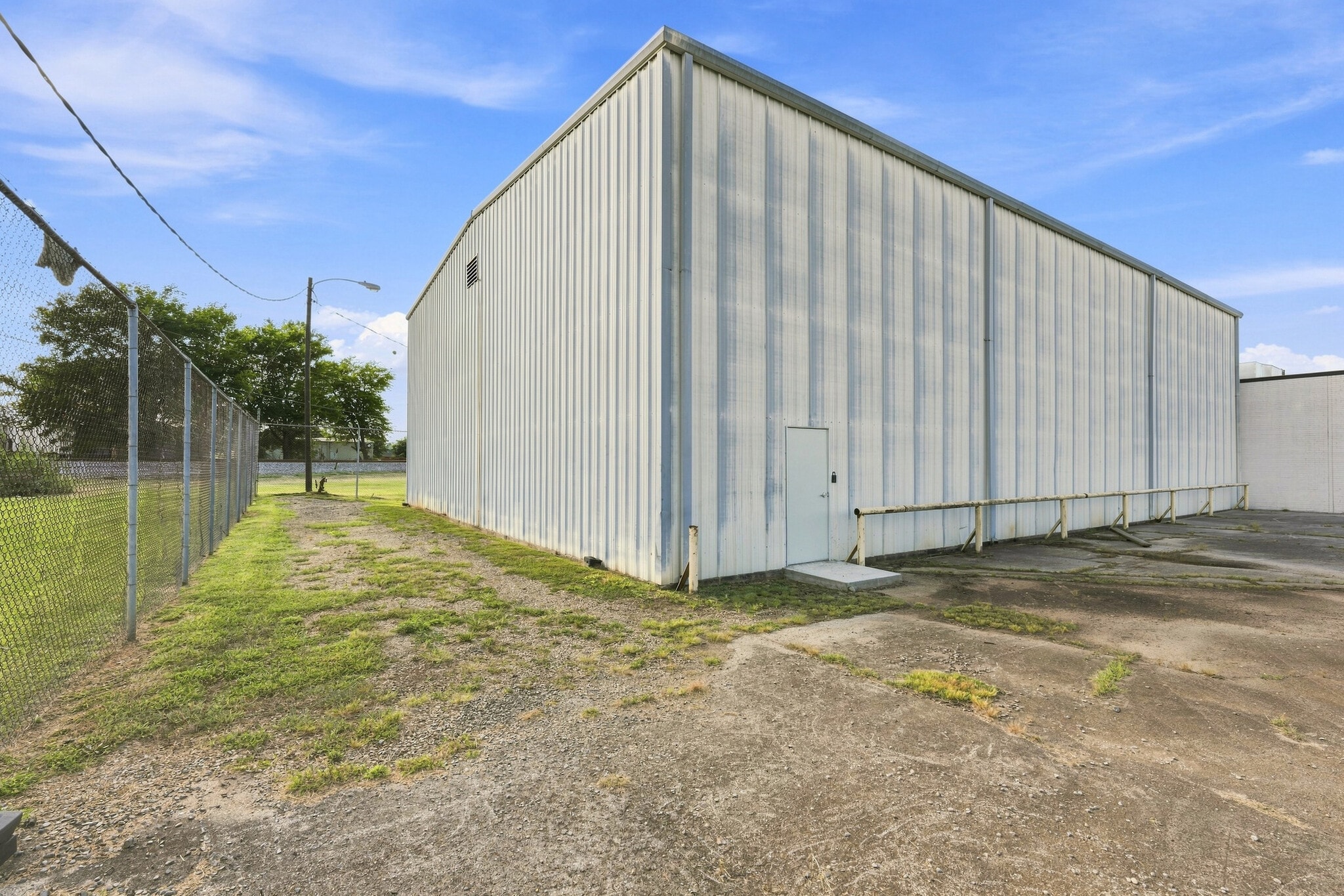106 Avalon Ave, Muscle Shoals, AL à louer Photo de l’immeuble– Image 1 sur 5