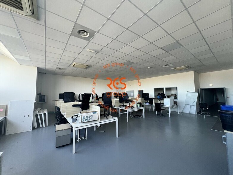 Local commercial dans Gradignan à vendre - Photo de l’immeuble – Image 3 sur 8