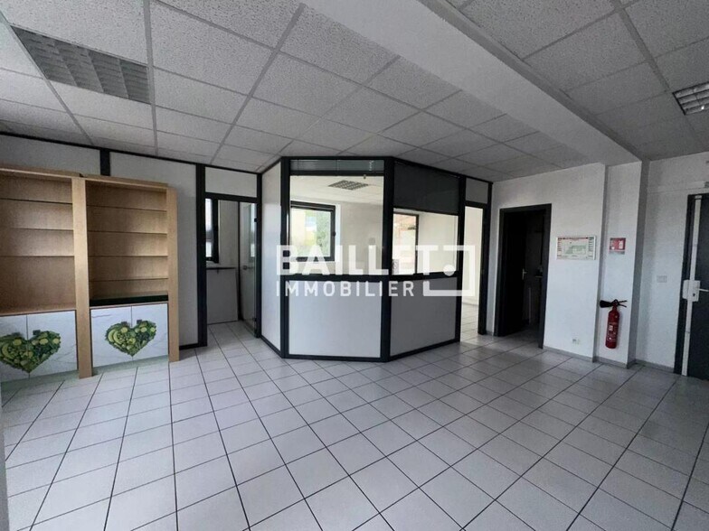 Bureau dans Grasse à louer - Photo intérieure – Image 3 sur 10