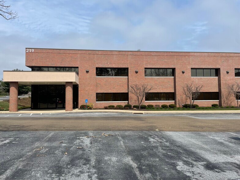 219 Reeceville Rd, Coatesville, PA à louer - Photo principale – Image 1 sur 13
