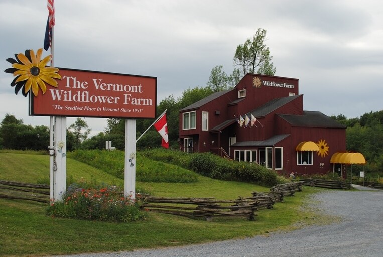 3488 Ethan Allen Hwy, Charlotte, VT à louer Photo principale– Image 1 sur 2