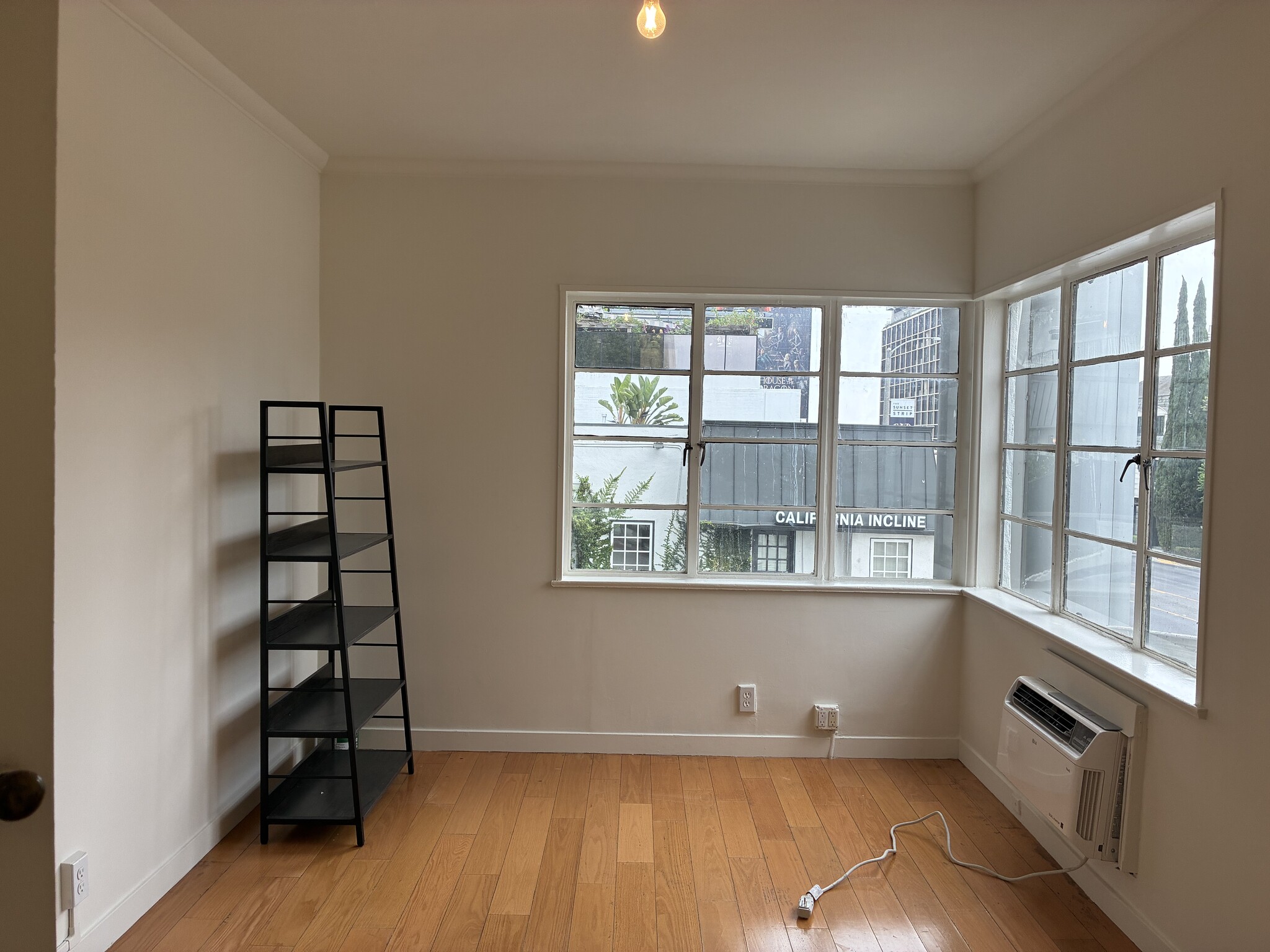 9157-9163 W Sunset Blvd, West Hollywood, CA à louer Photo intérieure– Image 1 sur 2