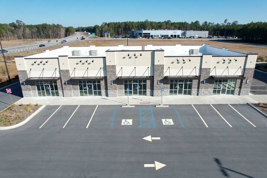 101 E Marketplace Way, Pooler, GA à louer - Photo de l’immeuble – Image 1 sur 6