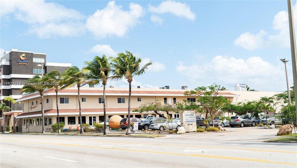 236 N Federal Hwy, Dania Beach, FL à louer - Photo de l’immeuble – Image 2 sur 13