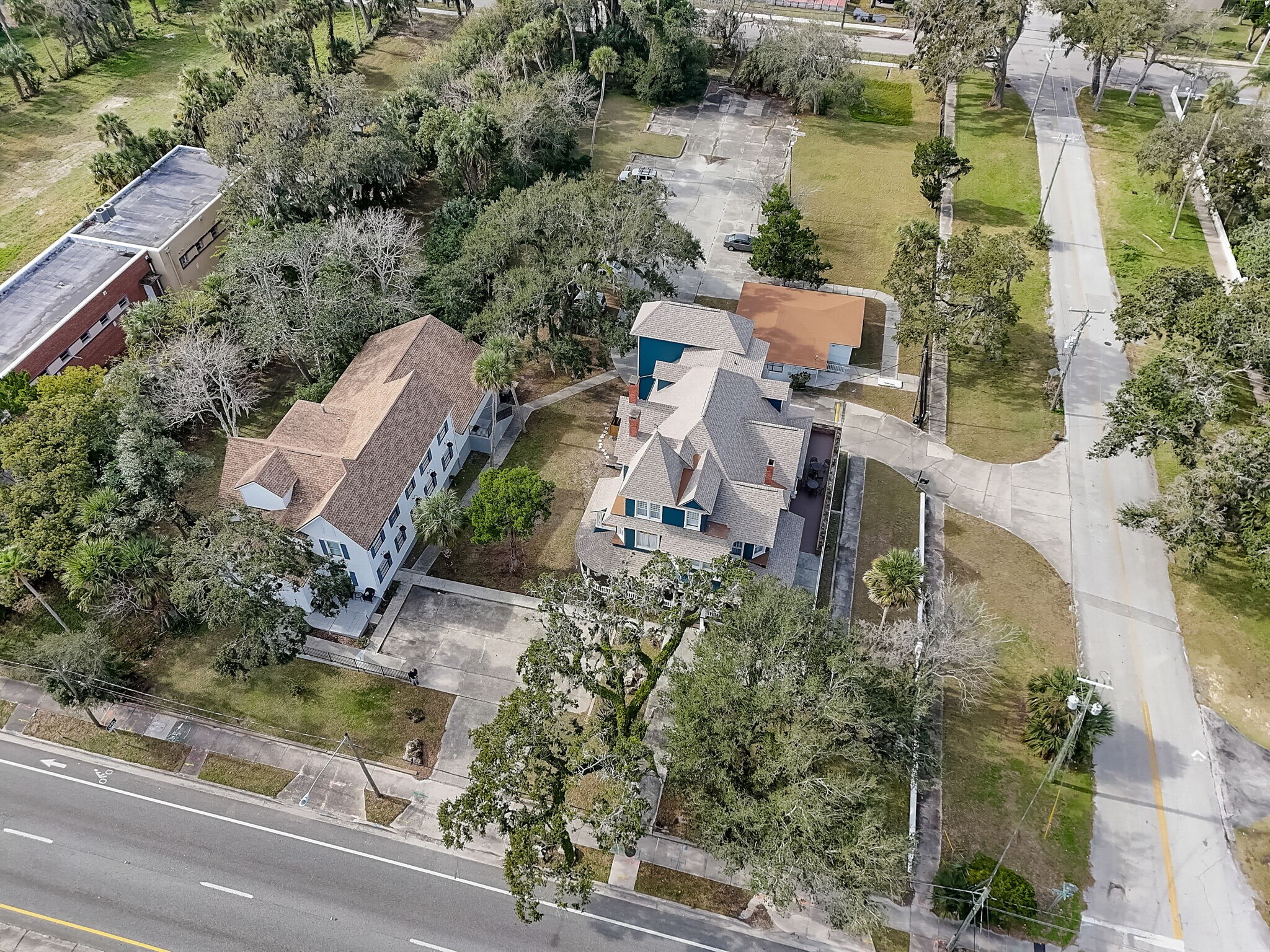 404 S Ridgewood Ave, Daytona Beach, FL à vendre Photo principale– Image 1 sur 44