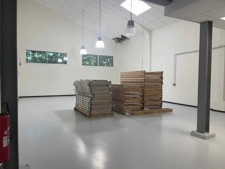 Bureau dans Floirac à louer - Photo de l’immeuble – Image 2 sur 7