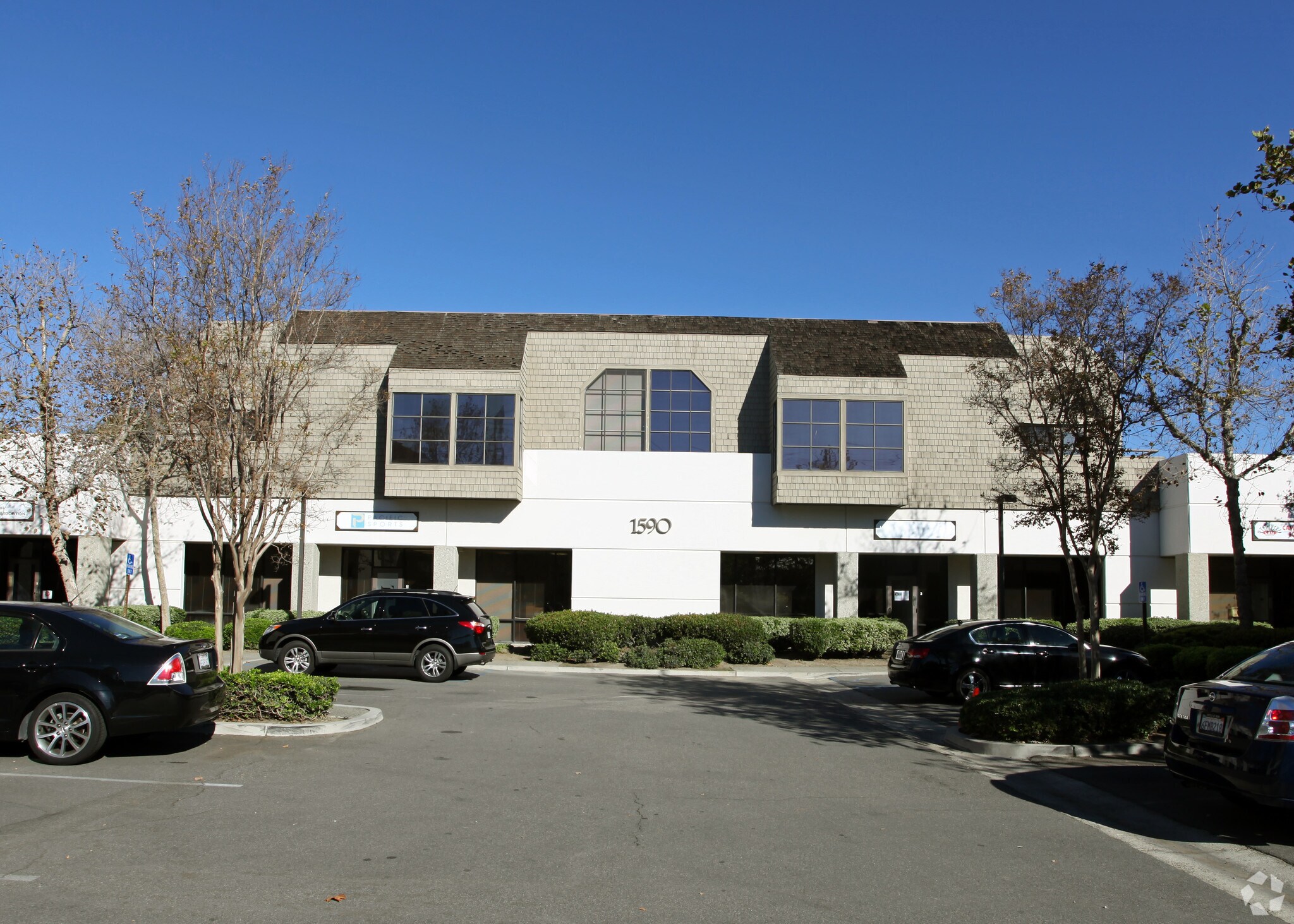 1590 N Batavia St, Orange, CA à vendre Photo principale– Image 1 sur 5