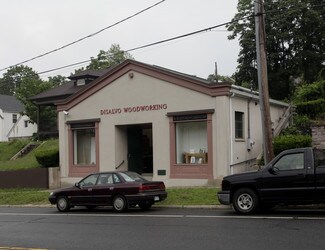 Plus de détails pour 724 New York Ave, Huntington, NY - Industriel/Logistique à louer