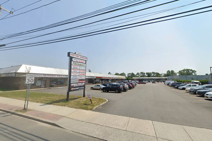 350 E Main St, Patchogue, NY à louer - Photo de l’immeuble – Image 2 sur 4