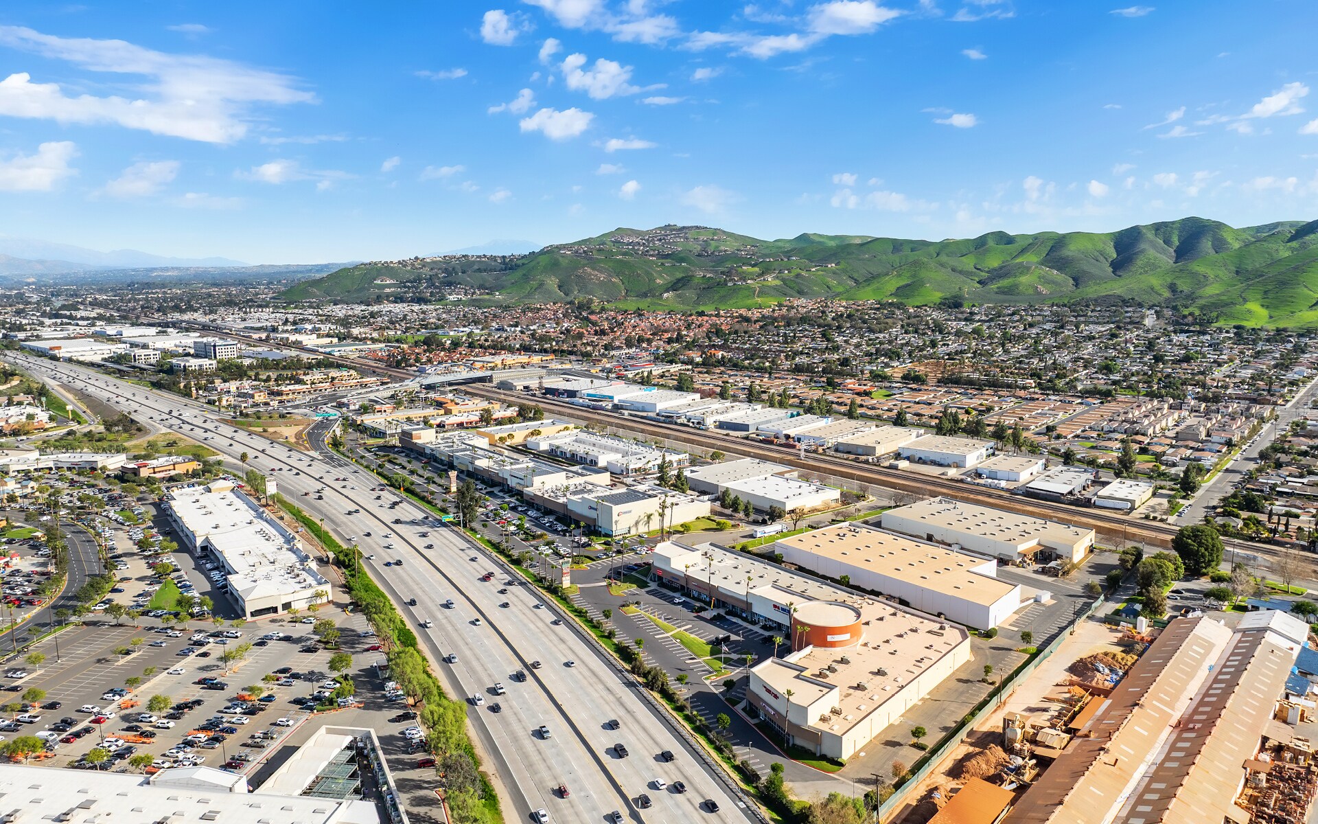 McKinley Crossroads portefeuille de 3 biens à vendre sur LoopNet.fr Photo principale– Image 1 sur 10