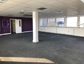 11-15 Low Glencairn St, Kilmarnock à louer Photo intérieure– Image 1 sur 2