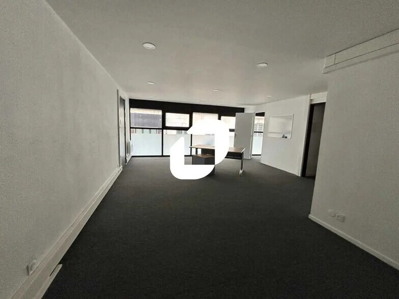 Bureau dans Bordeaux à louer - Photo de l’immeuble – Image 2 sur 7