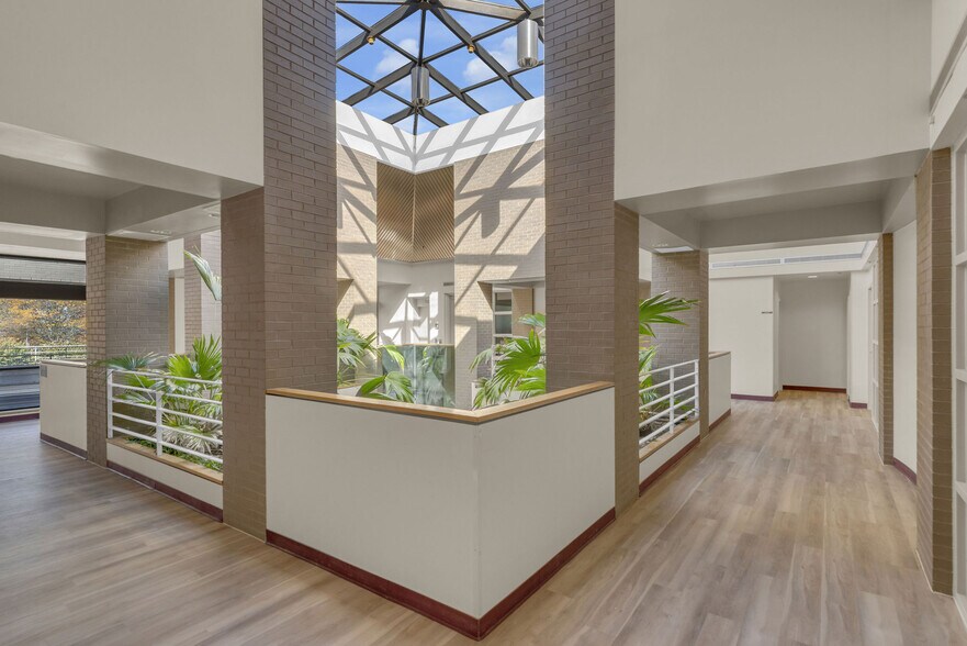 794 Penllyn Blue Bell Pike, Blue Bell, PA à louer - Photo de l’immeuble – Image 3 sur 17