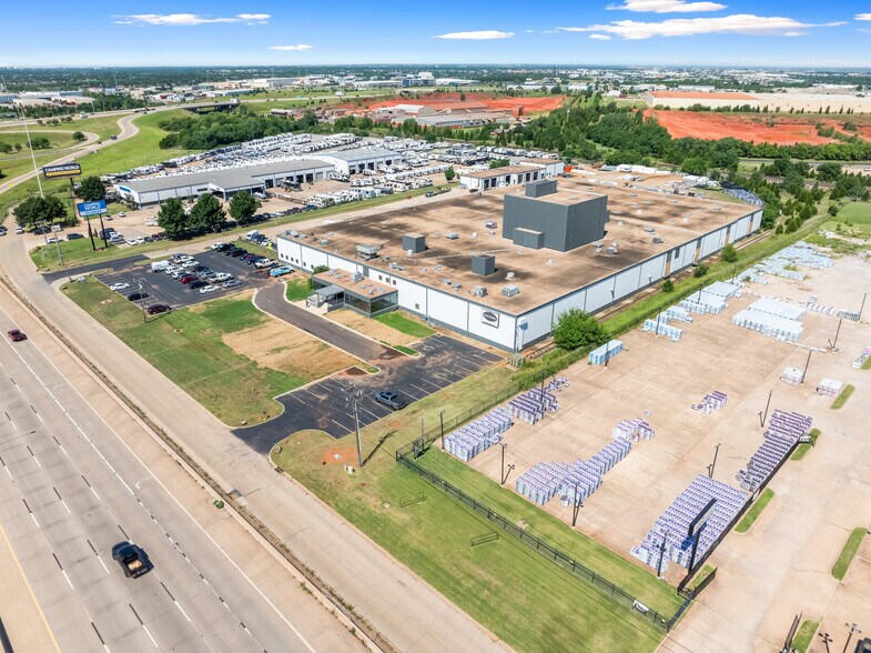 13131 Broadway Ext, Oklahoma City, OK à vendre - Photo de l’immeuble – Image 2 sur 3