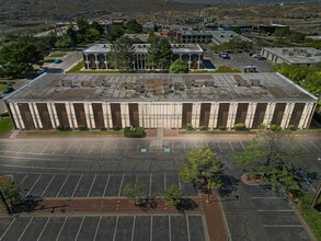 4150 Pinnacle St, El Paso, TX à louer Photo de l’immeuble– Image 1 sur 2