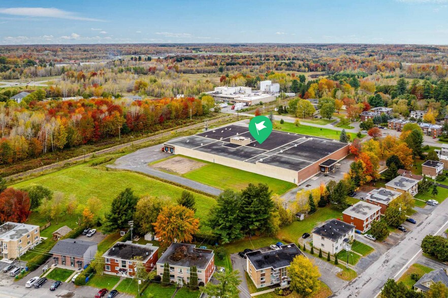 200 Boul Grand N, Cowansville, QC à vendre - Photo de l’immeuble – Image 3 sur 32