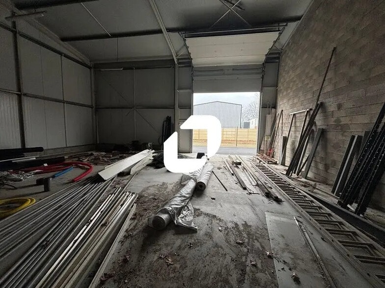 Local d’activités dans Marcheprime à louer - Photo de l’immeuble – Image 3 sur 5