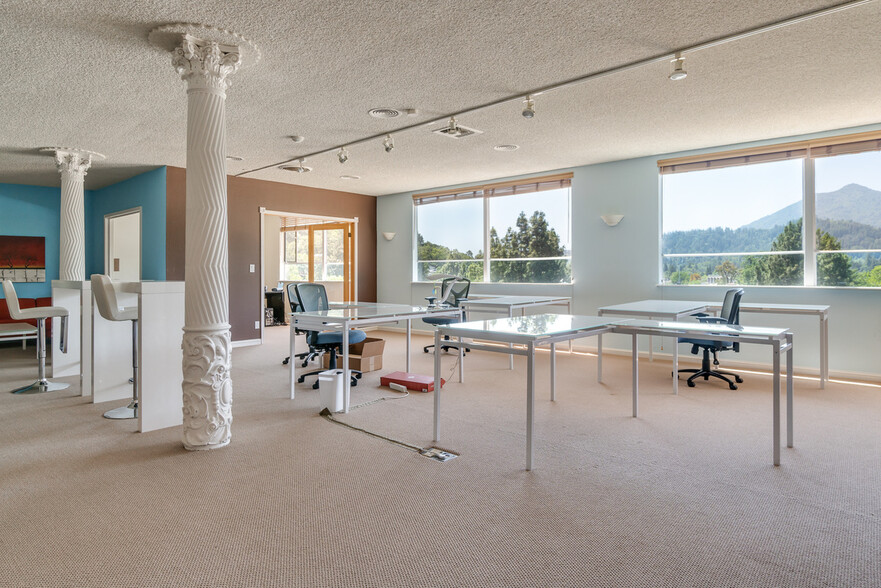 110-112 Spaulding St, San Anselmo, CA à louer - Photo intérieure – Image 2 sur 12