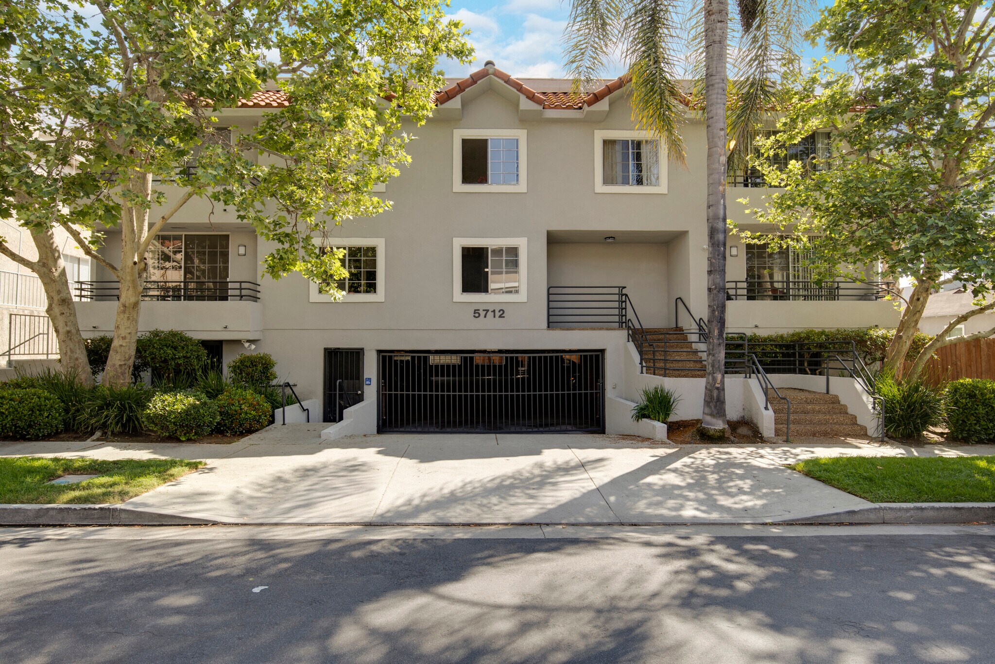 5712 Camellia Ave, North Hollywood, CA à vendre Photo principale– Image 1 sur 21