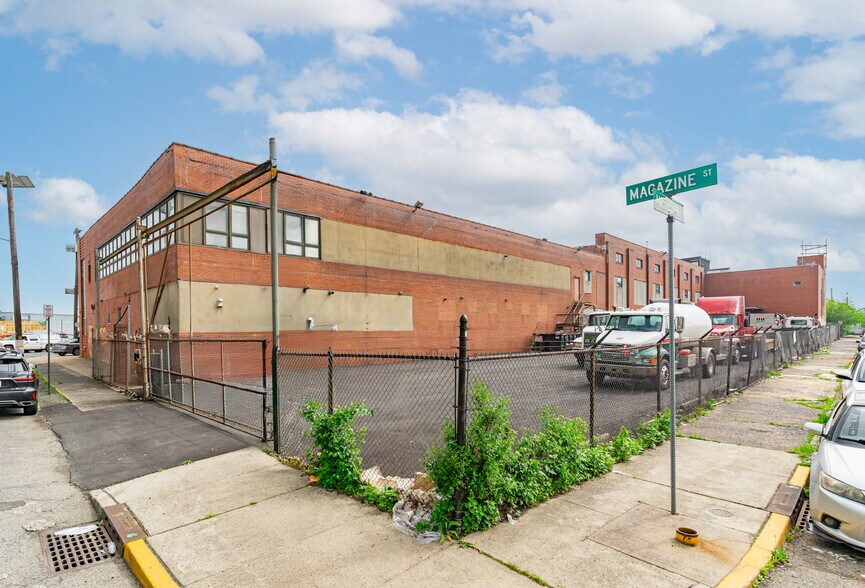 150 Avenue L, Newark, NJ à vendre - Photo de l’immeuble – Image 3 sur 49