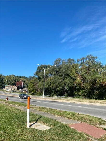 5444 Parallel Pkwy, Kansas City, KS à vendre - Autre – Image 2 sur 8