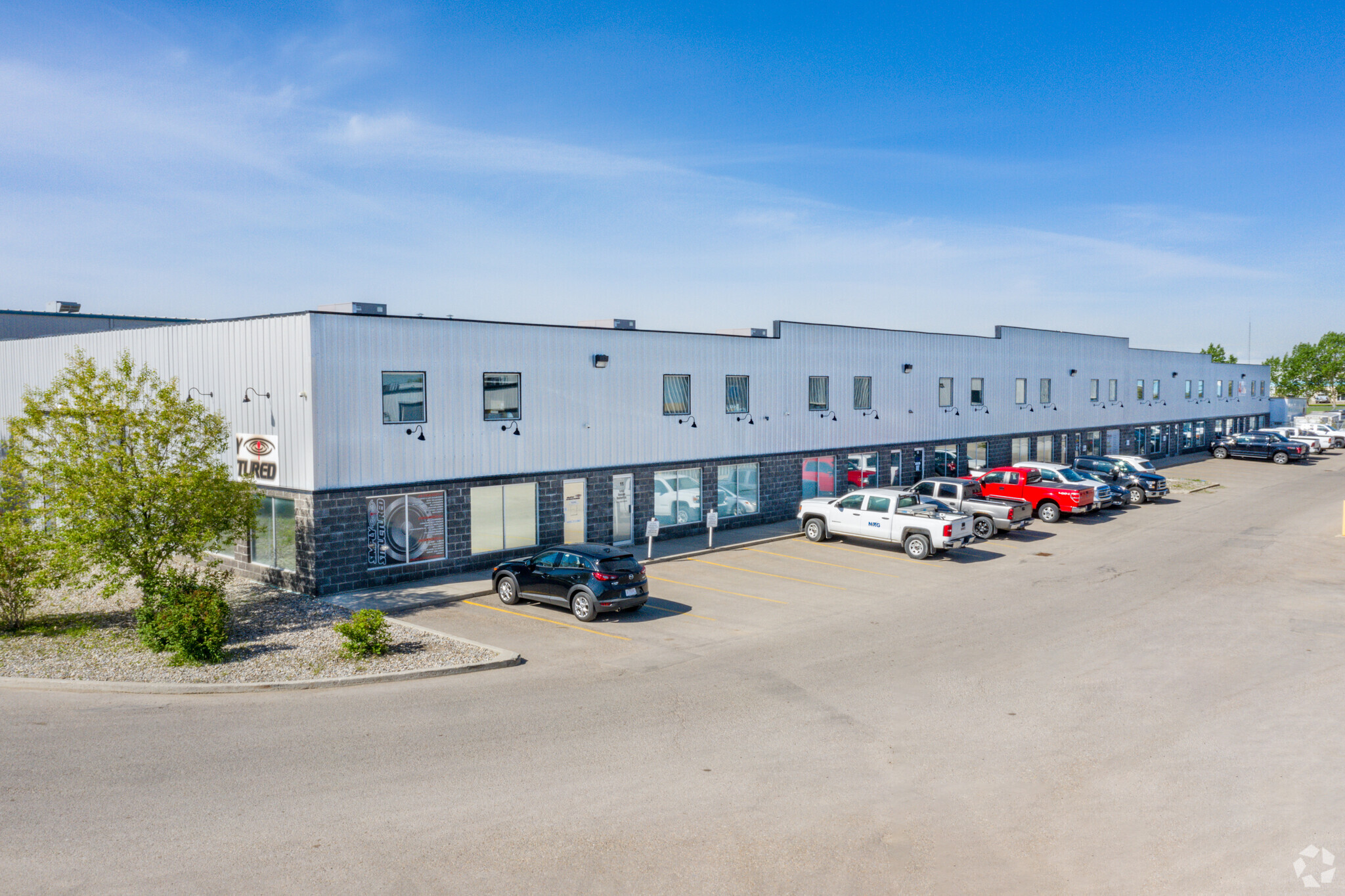 235105 Wrangler Dr SE, Rocky View No 44, AB à vendre Photo de l’immeuble– Image 1 sur 8