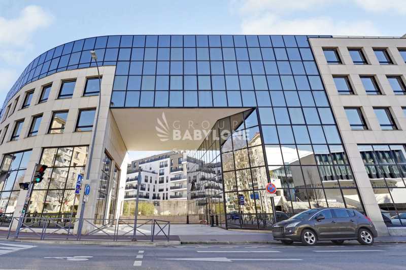 Bureau dans Issy-les-Moulineaux à louer - Photo de l’immeuble – Image 1 sur 13