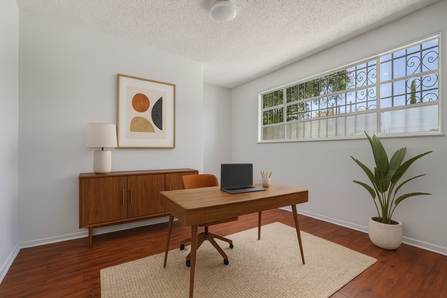 5740 York Blvd, Los Angeles, CA à louer - Photo de l’immeuble – Image 2 sur 9